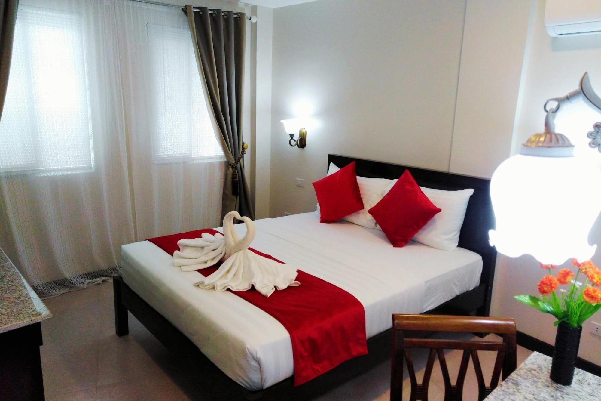 Venezia Suites Hotel Iloilo Room photo