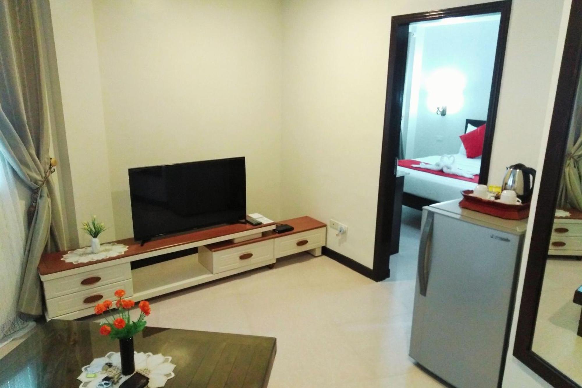 Venezia Suites Hotel Iloilo Room photo