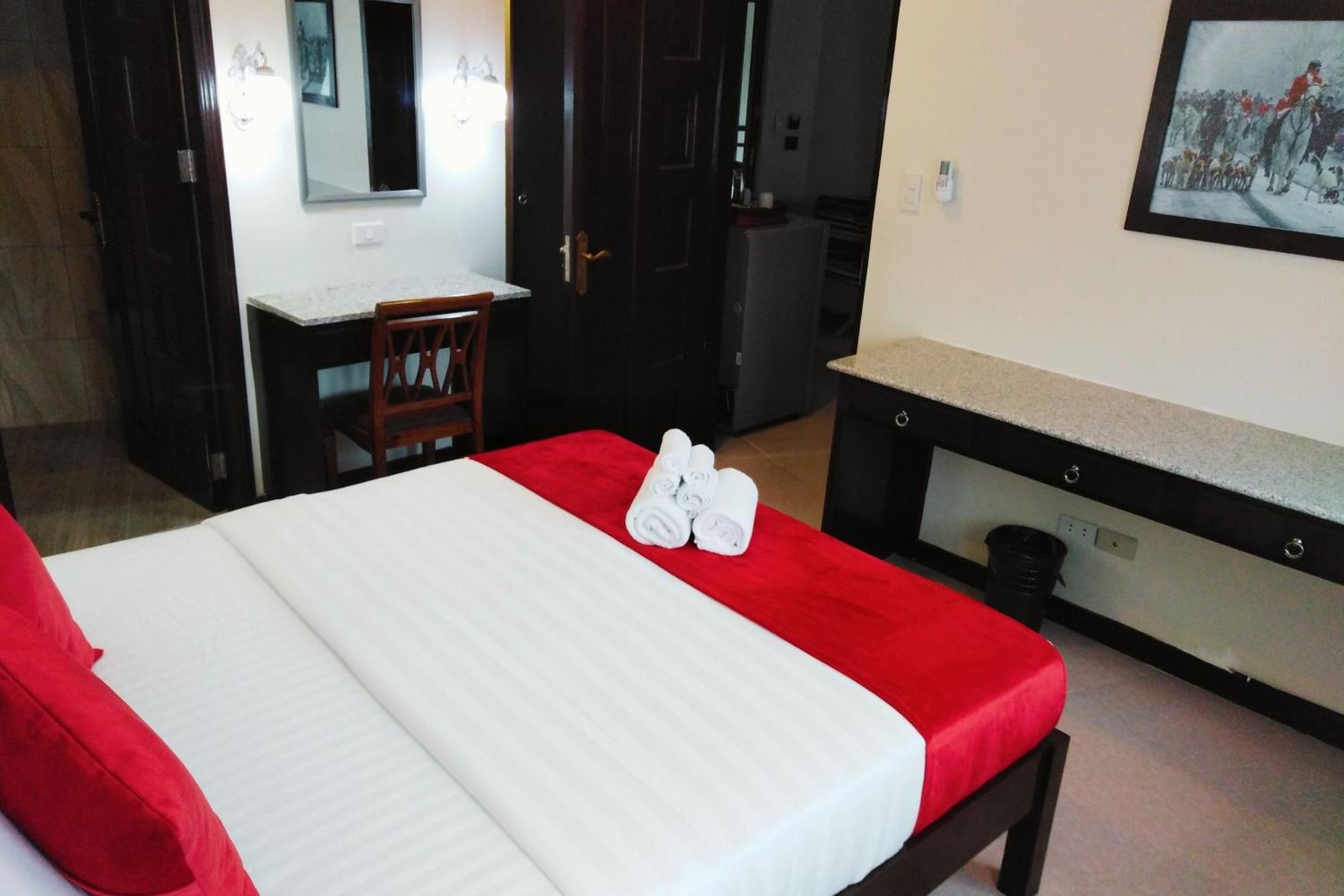Venezia Suites Hotel Iloilo Room photo