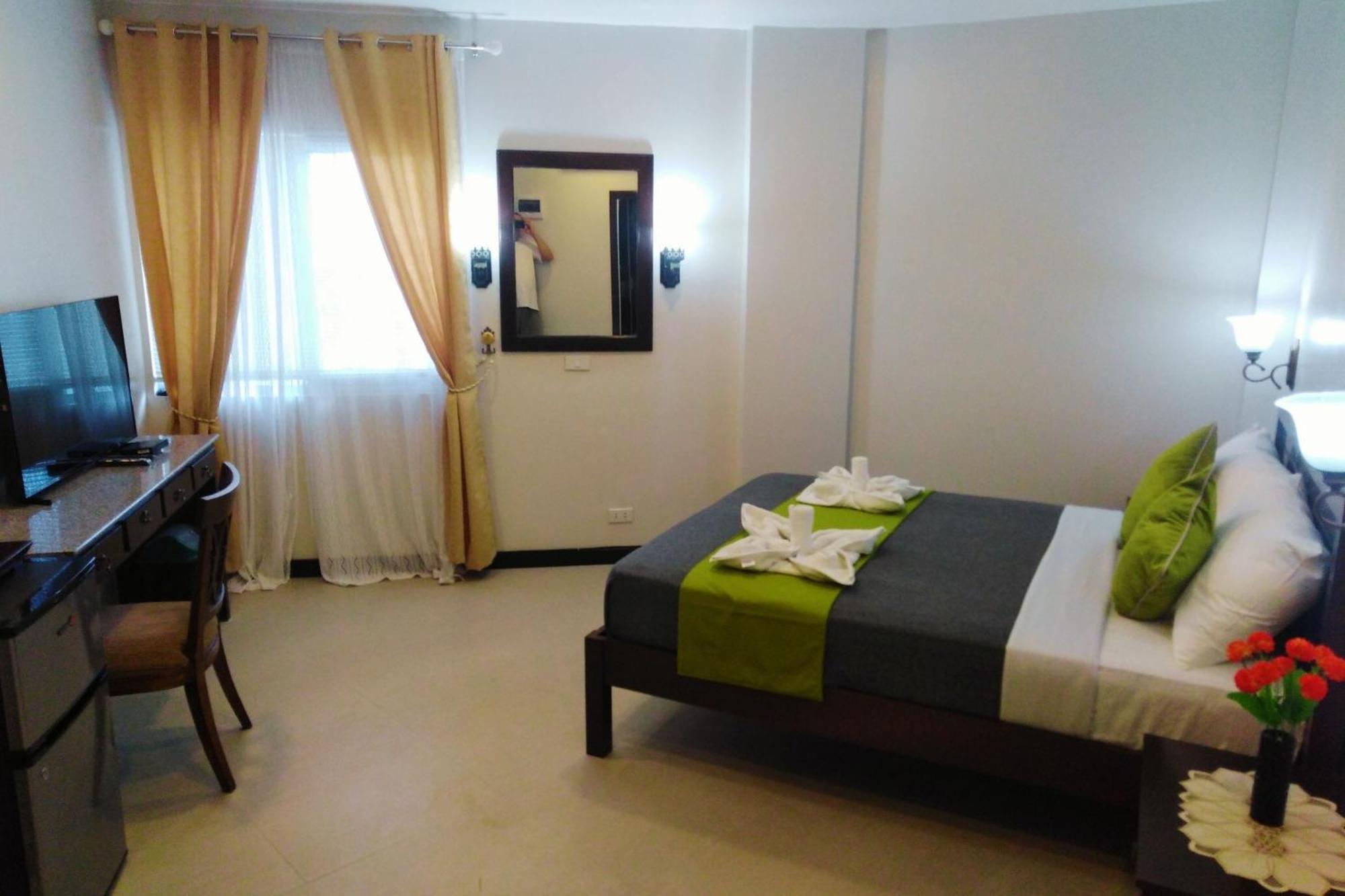 Venezia Suites Hotel Iloilo Room photo
