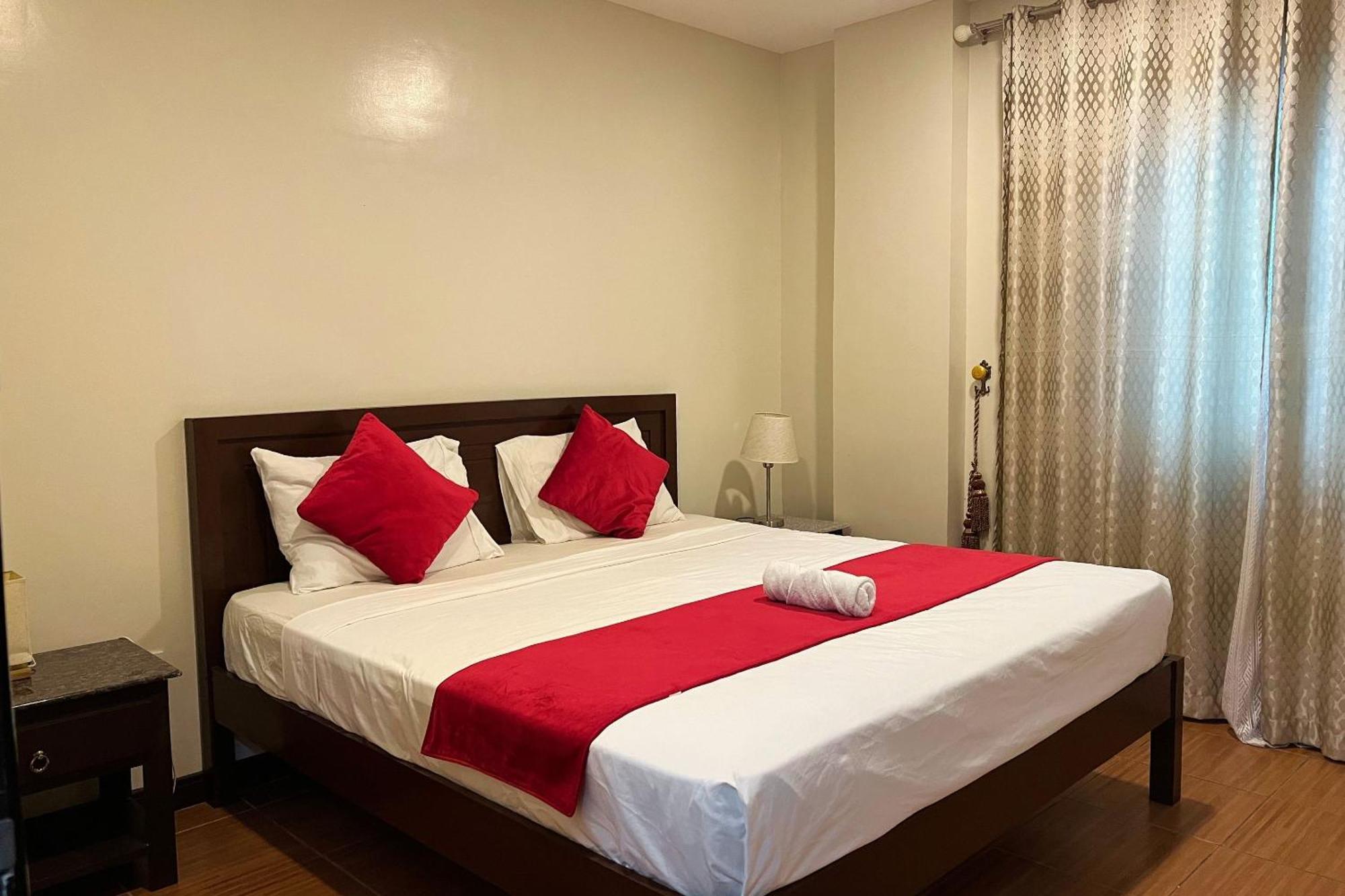 Venezia Suites Hotel Iloilo Room photo