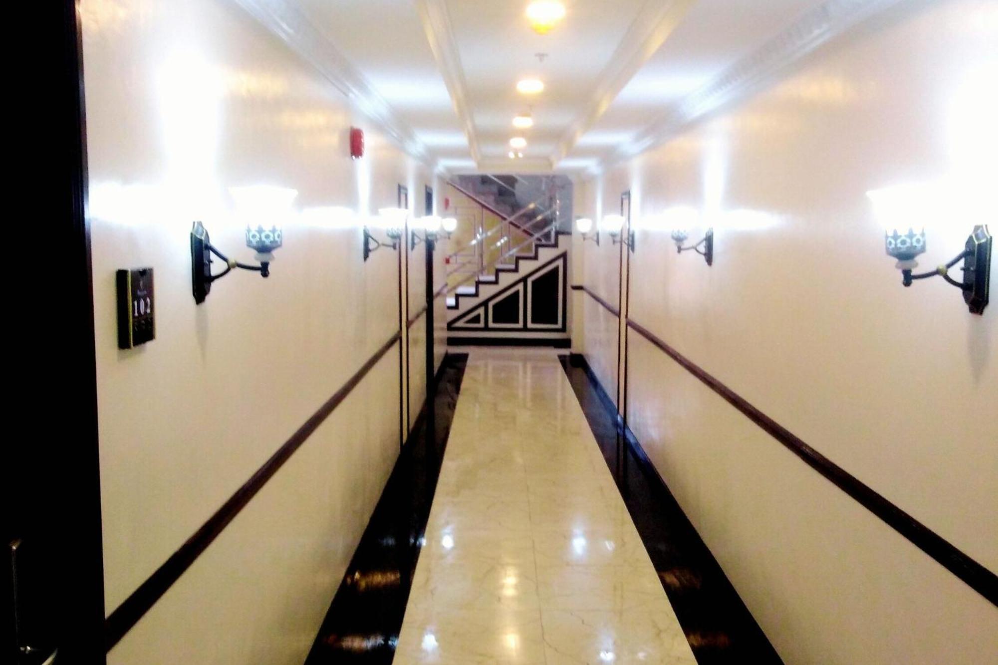 Venezia Suites Hotel Iloilo Exterior photo
