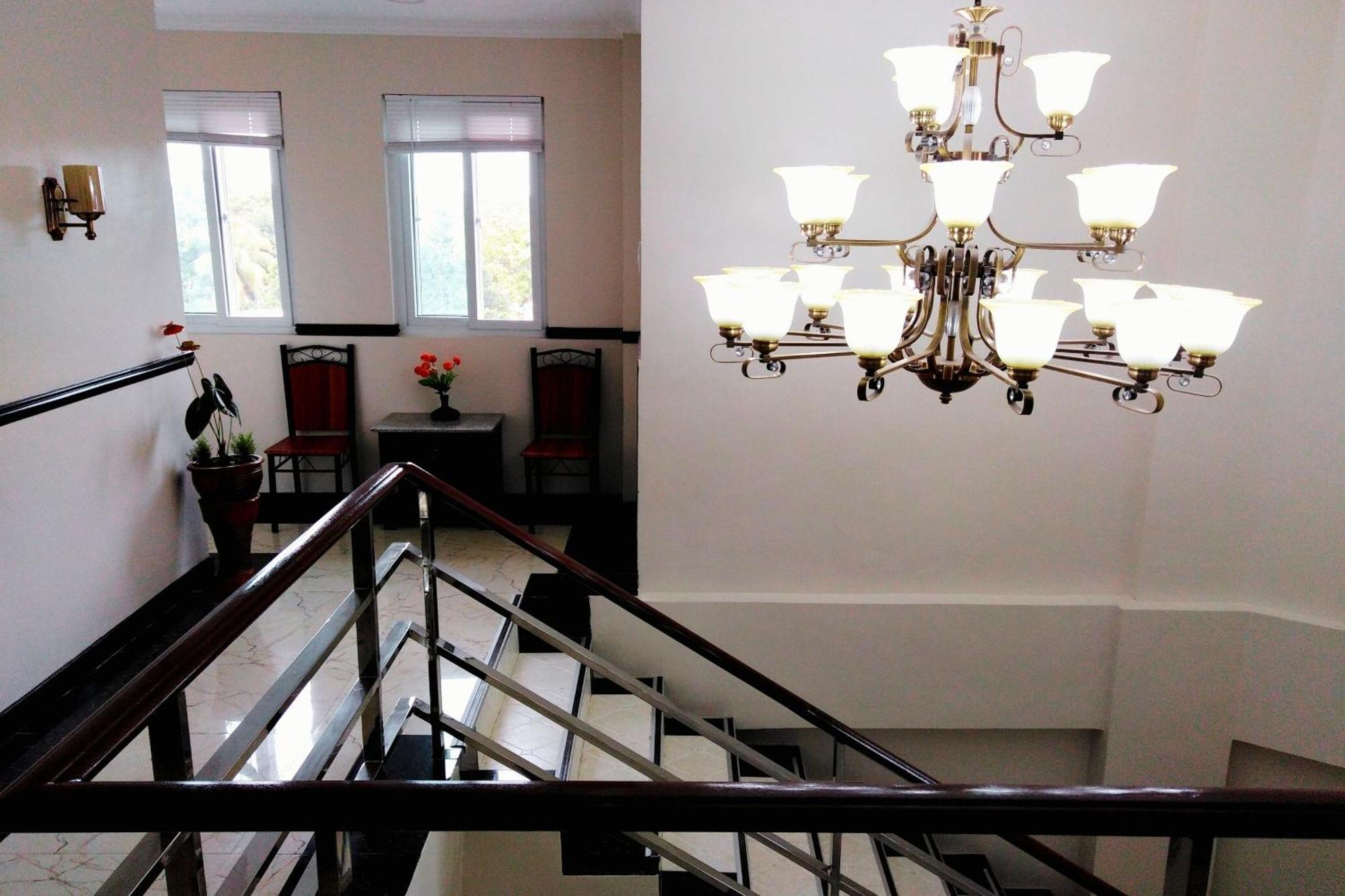 Venezia Suites Hotel Iloilo Exterior photo