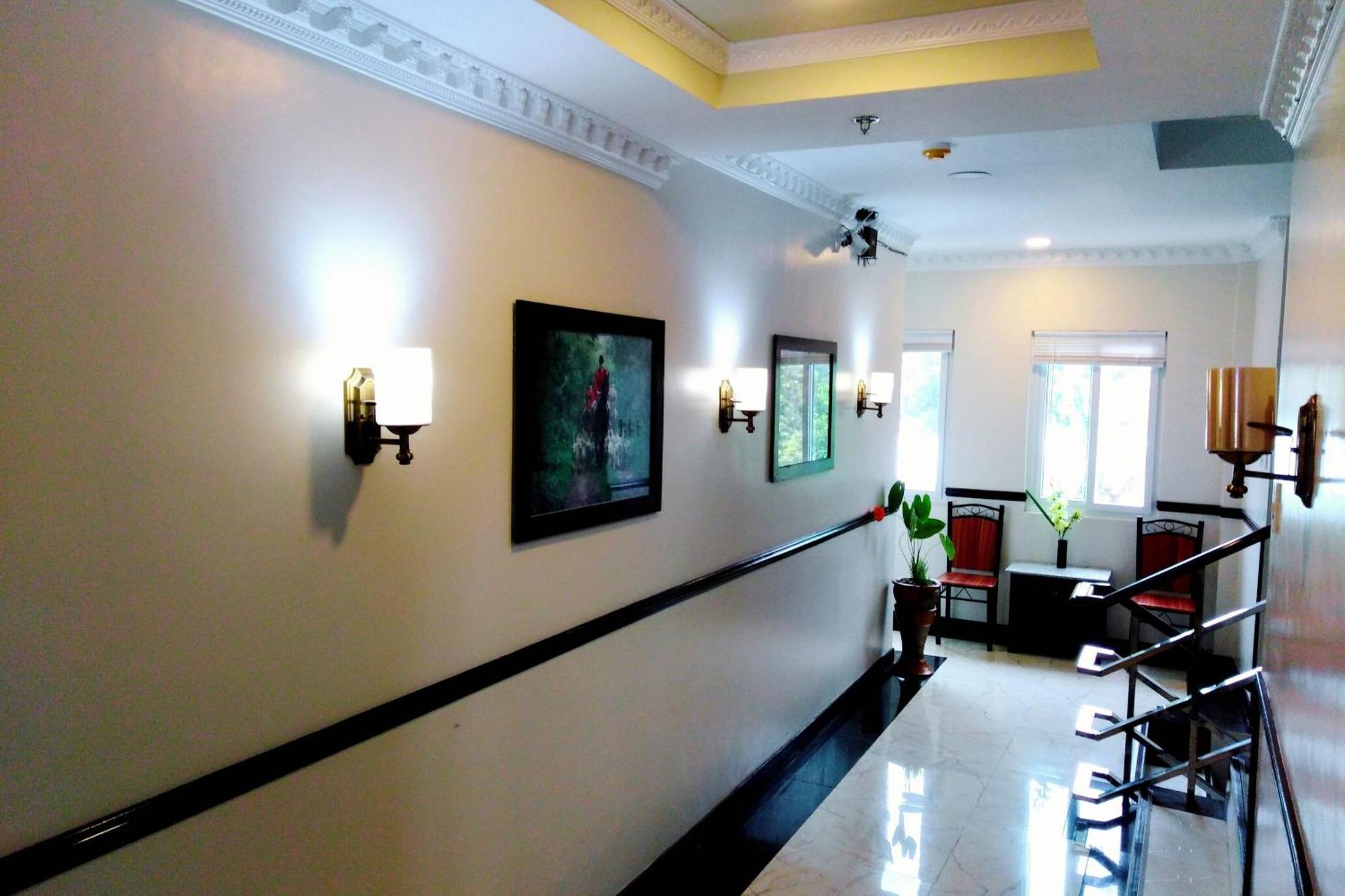 Venezia Suites Hotel Iloilo Exterior photo