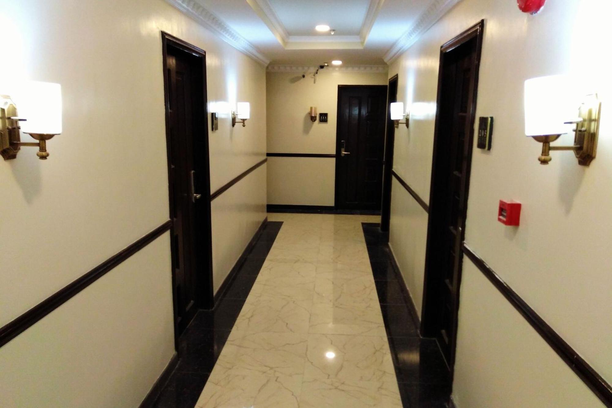 Venezia Suites Hotel Iloilo Exterior photo
